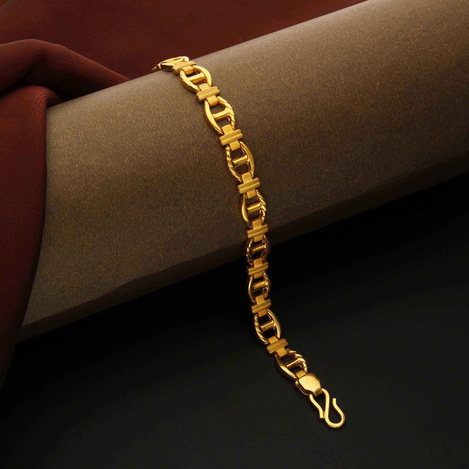 LADIES CASTING BRACELET